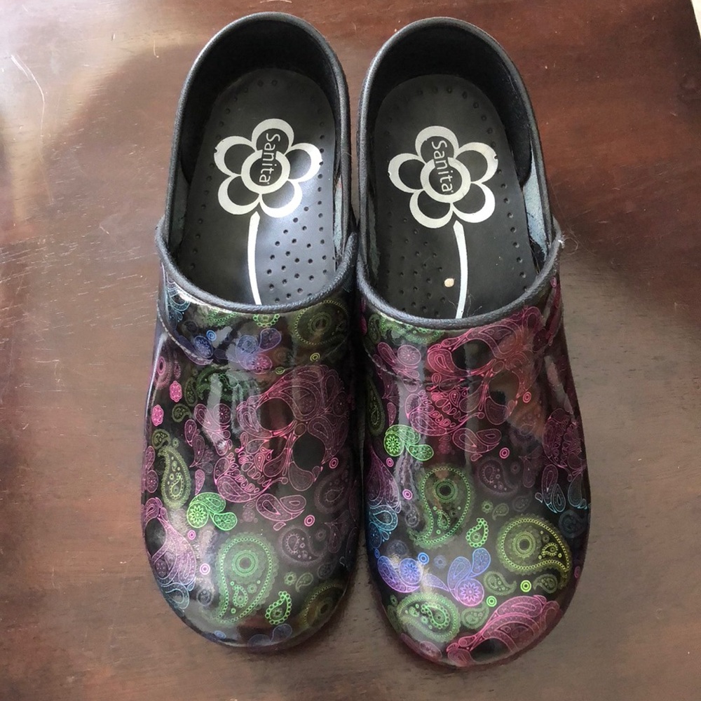 Sanita colored skull mules